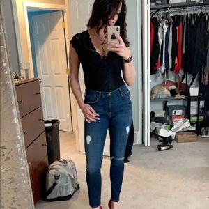 Welcome! Looking for a specific item? Let me know!